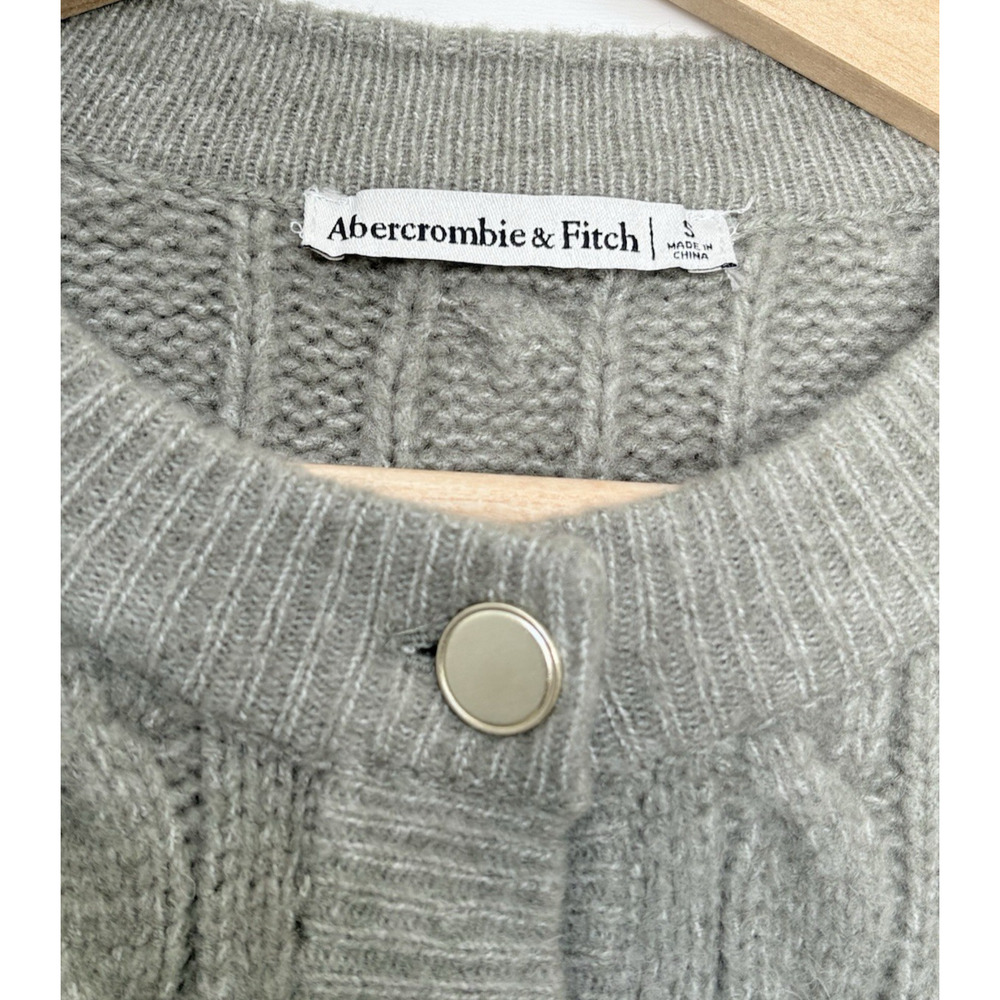 Abercrombie & Fitch Cable Crew Cardigan Sweater Olive Green Gold Buttons Cozy S - Picture 4 of 10